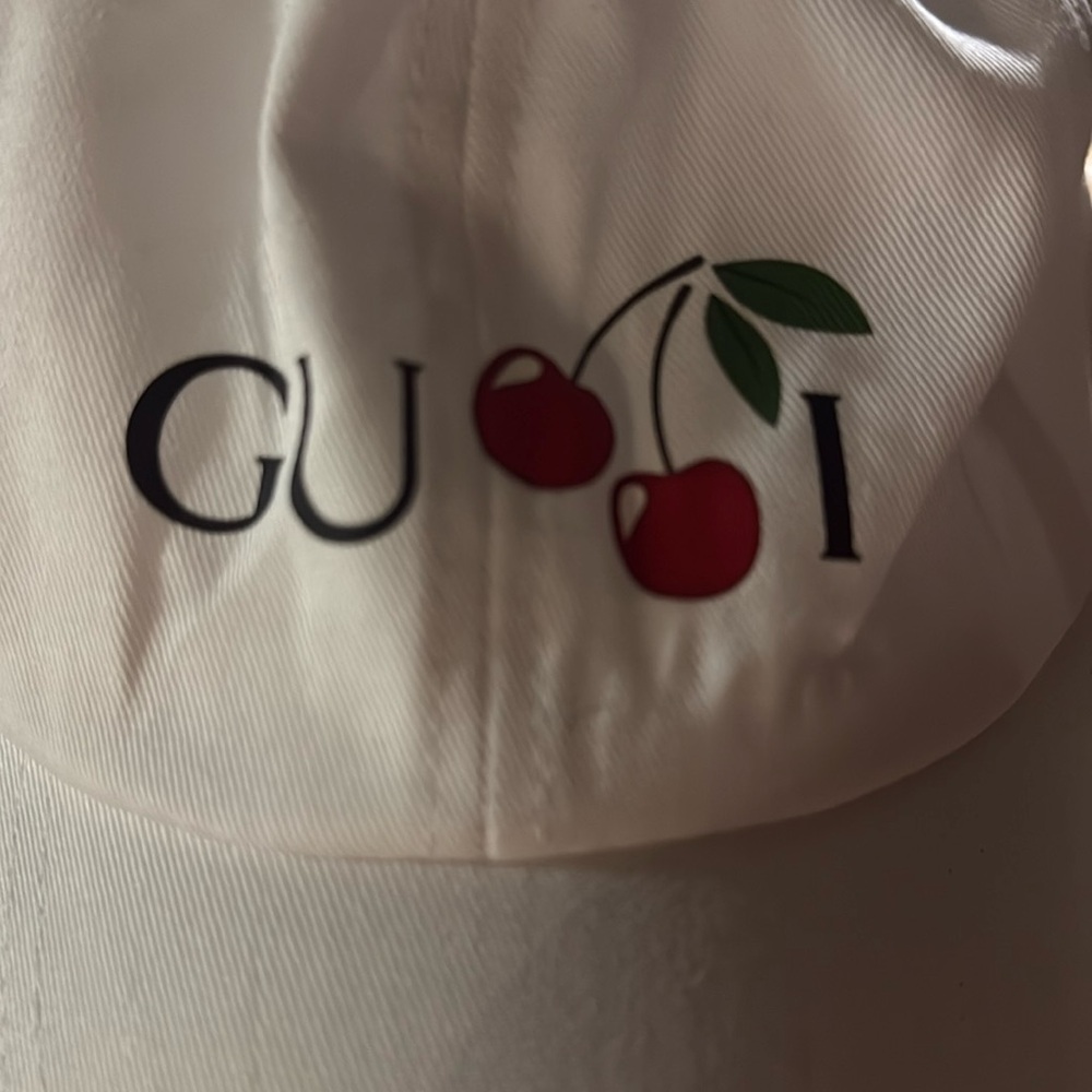 Gu🍒🍒i White Cap Cherry Design NWOT - Picture 3 of 5